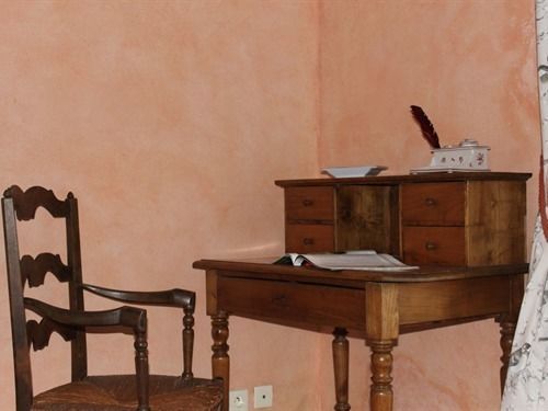 Les Roses De Montherlant Dış mekan fotoğraf